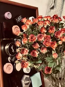 TNT：黑红小花逆袭中" width="120" height="150"