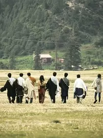 丞磊：目光所及即是相伴之人" width="120" height="150"