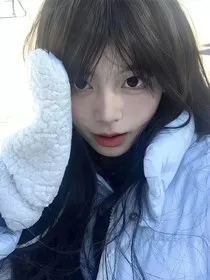 家人们，一觉醒来穿书了！身边还有一些精神病？！" width="120" height="150"