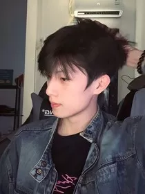 嘉鑫：苦尽便是甜" width="120" height="150"