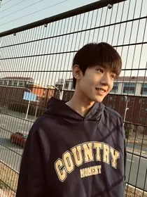 吴俊霆：盛夏的暗恋" width="120" height="150"